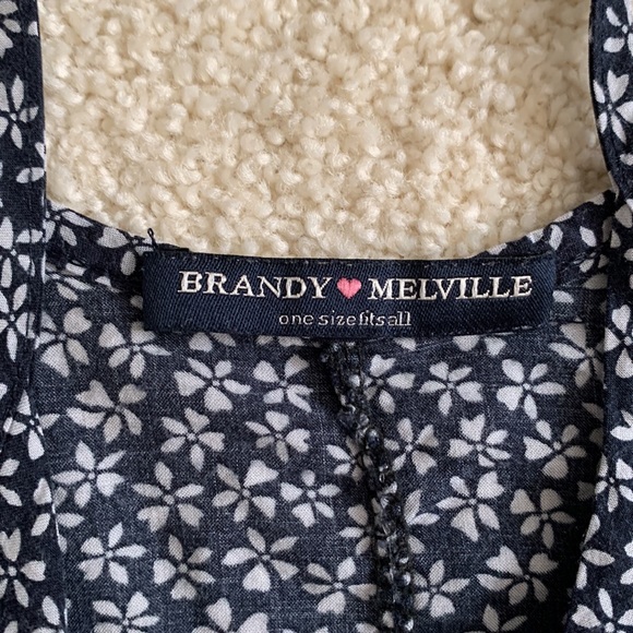 brandy melville - loose tank top - Picture 3 of 4